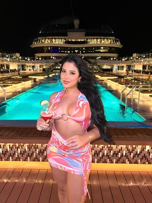 Cinthia Cruz