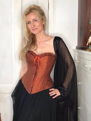 Corrinne Wicks
