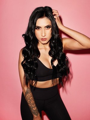 Cristina Vee