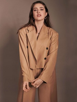 Danielle Galligan