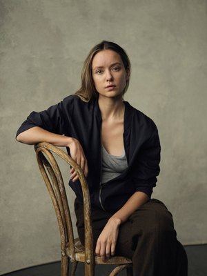 Alexandra Dowling