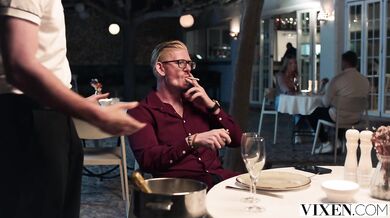 Divoká šukačka venku s blondýnkou Kelly Collins 