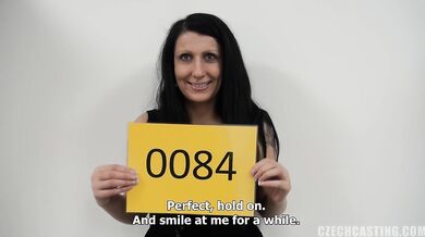 Kozatá tmavovlasá MILFka Andrea na Czech Castingu