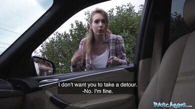 Stopařka Gina Snow ošukaná v autě