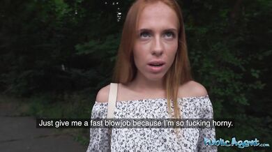 Kráska Holly Molly si nechá protáhnout análek za prachy