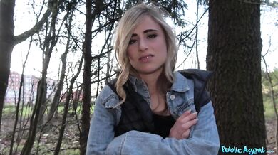 Americký turista ošukaná v Česku za rychlý prachy