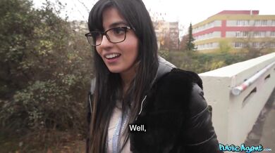 Prsatá Aaliyah Yasin si užije na pořádném českém péru