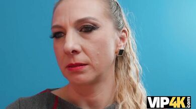 Zralá nadržená žena ošuká nevlastního syna své kamarádky