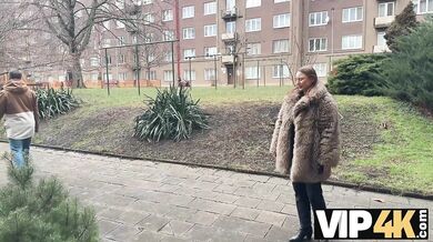Kozatka Amber Bloom ošukaná cizím chlapem