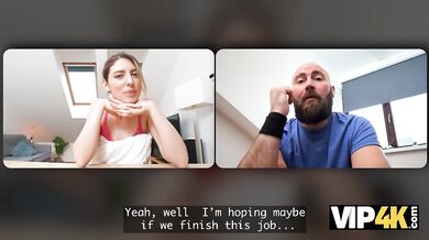 Ošukaná cizím chlapem během videohovoru se svým manželem