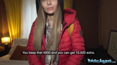 Úžasná manželka s velkými prsy a vlhká MILFka ošukaná v hotelovém pokoji