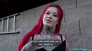Sabien Demonia dostane výstřik do kundičky venku v poloze zezadu