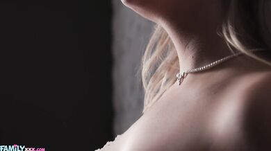 Nevlastní sestra s kulatým zadkem Jill Taylor dostane anální sex a hluboké creampie