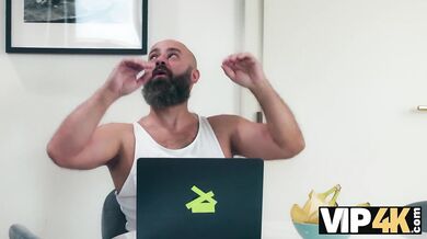 Tvůj táta je nejlepší sexuální mistr