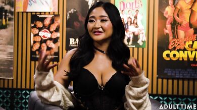 Jasmine Teaa – čistě asijské orgie, porno z Redditu a cosplay Chun-Li