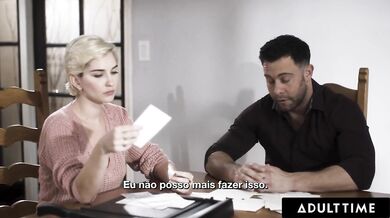 Skye Blue šuká nevěrného snoubence své nejlepší kamarádky, aby mu vyléčila studené nohy!