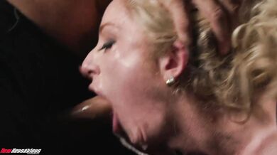Submisivní MILF Sadie Summers to chce drsně ve zvířecím stylu