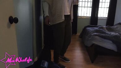 Prsatá Mia Khalifa si vezme největšího ptáka, jakého kdy měla a nechá si protáhnout kundičku