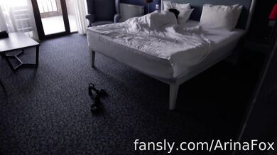 Arina Fox dostane creampie po žhavém šukání v misionářské poloze