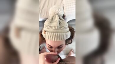 TheBoxGirl ošukána na gauči