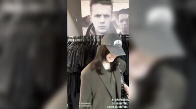 Asiatka PupuWaifu předvádí své dovednosti v nasazování kondomu ústy
