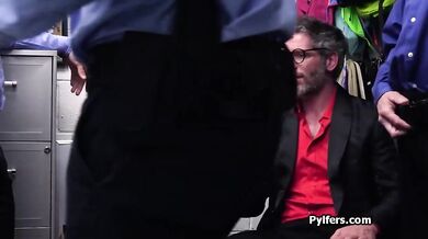 Blowbangová párty s lupičem peněženek z kasina v zázemí