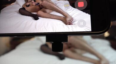 Kráska BambiBrookss natáčí sex nahrávku s Keiranem Lee