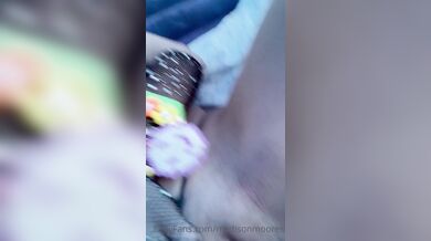 Madison Moores je ošukána ve stanu