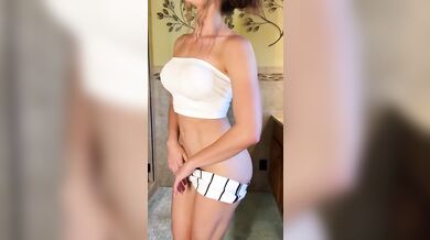 Jakara Bella dostane sperma do pusy po kouření