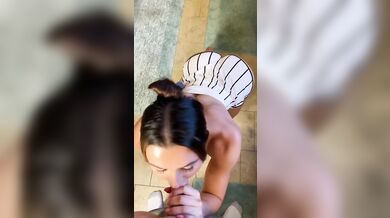 Jakara Bella dostane sperma do pusy po kouření