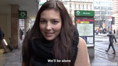 Krásná amatérka z ulice potřebuje rychlý prachy!