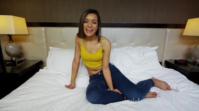 Štíhlá sexy brunetka na castingu Girls do Porn!