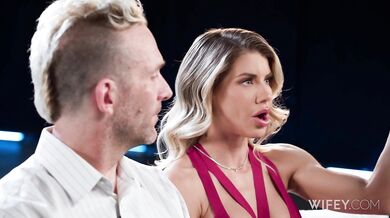 Cassiebenderfit dostane výstřik do kundičky od velkého černého ptáka