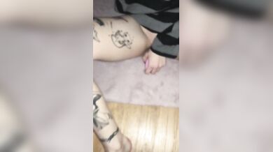 Elleslovexoxo dostane sperma na obličej po kouření