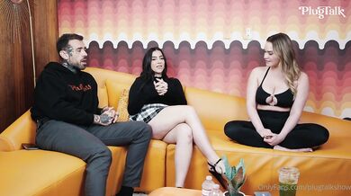 Mia Malkova a Lena The Plug si užívají lesbický sex se strap-onem