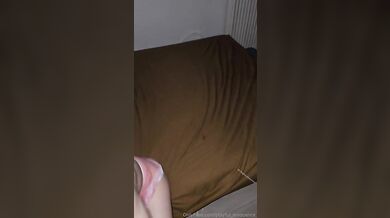 Nadržené nejlepší kamarádky Kittens Lilly a Playful_Innocence kouří stejného ptáka