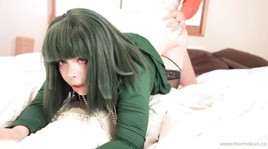 Momokun dostává tvrdé šukání v zeleném cosplayi Tatsumaki