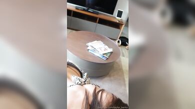 Taylor Banks si po divokém šukání vezme do pusy plnou dávku spermatu v POV
