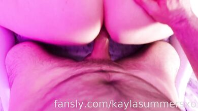 Amatérka KaylaSummersXO dostane anální creampie