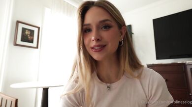 Blondýnka Caroline Zalog – Videorecenze zkoušení sexy kalhotek