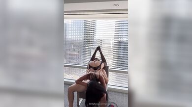 Whosbonnieandclyde v sexy spodním prádle dostáne cumshot po sexu výstřik