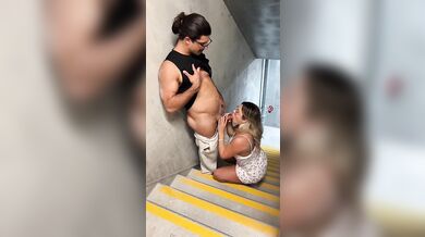 Layla Kelly je ošukána už na prvním rande