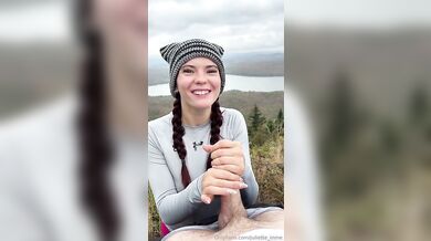 Juliette_mme vykouří svého přítele na vrcholu hory