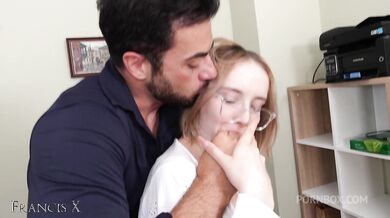 Sekretářka Erica Mori si to rozdává se svým šéfem