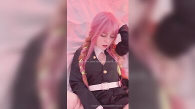 Zrzka Strawberrymilk_xox dostane creampie od BWC
