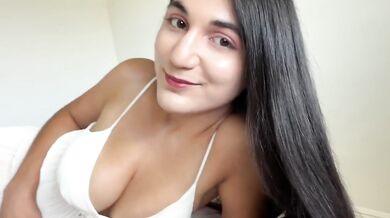 Zarina Noir dostane do kundičky sperma od svého nevlastního bratra