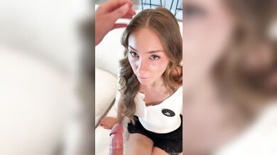 Kráska Anya Matusevich je ošukána v POV po modlitbě