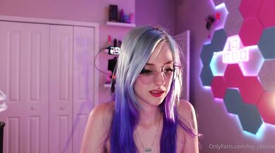 Teenka Ivy_Celeste šuká při hraní her
