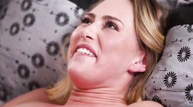 Carter Cruise a Karlee Grey v lesbickém sex videu