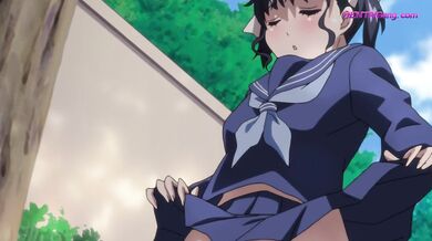 Anime děvka ve veřejném parku si sundá kalhotky, aby si pohrála s vlhkou kundičkou